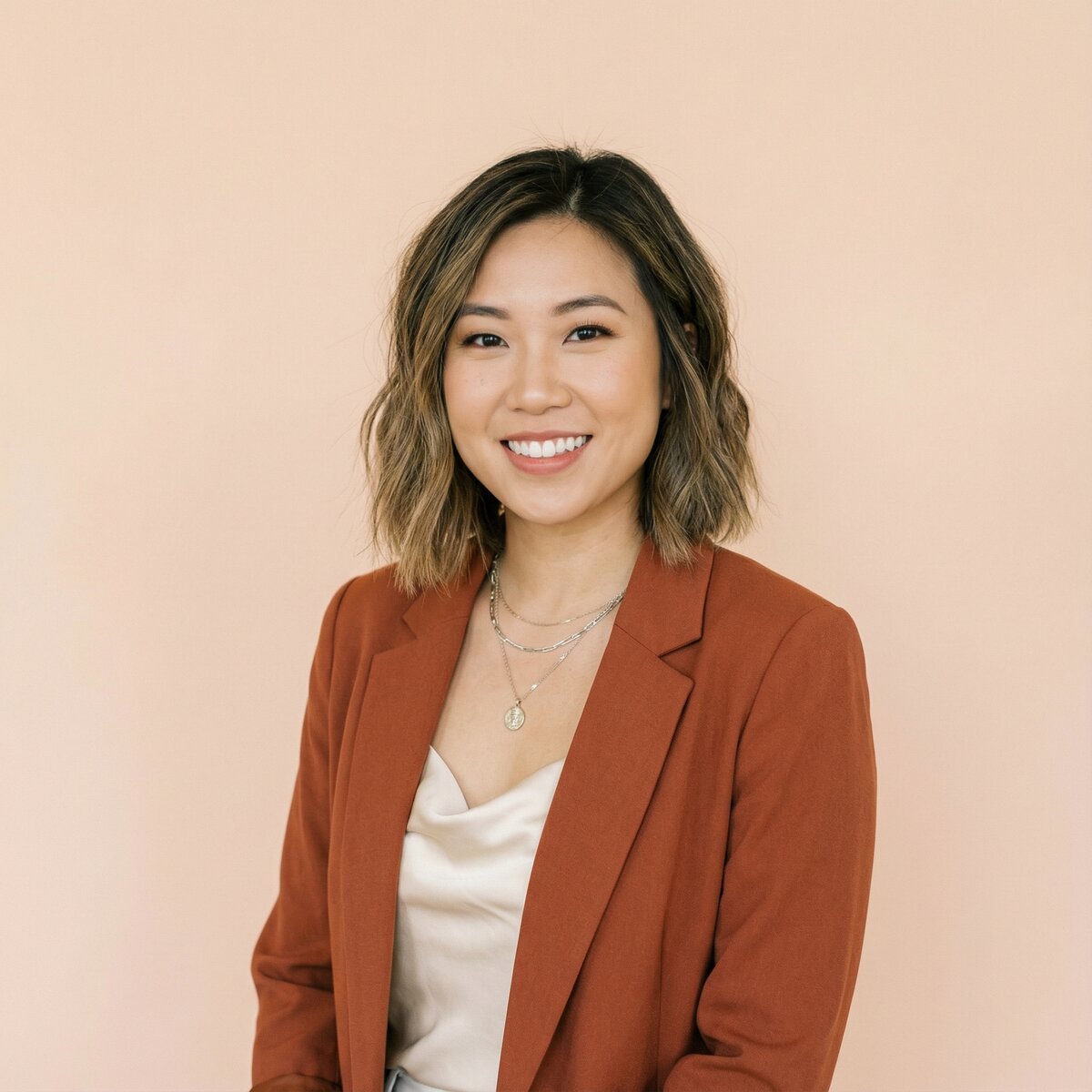 17c一起草社区顾问